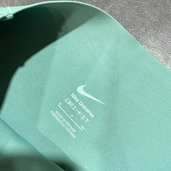 Nike Women's Universa Medium-Support High-Waisted 5" Biker Shorts - Picture 7 of 10